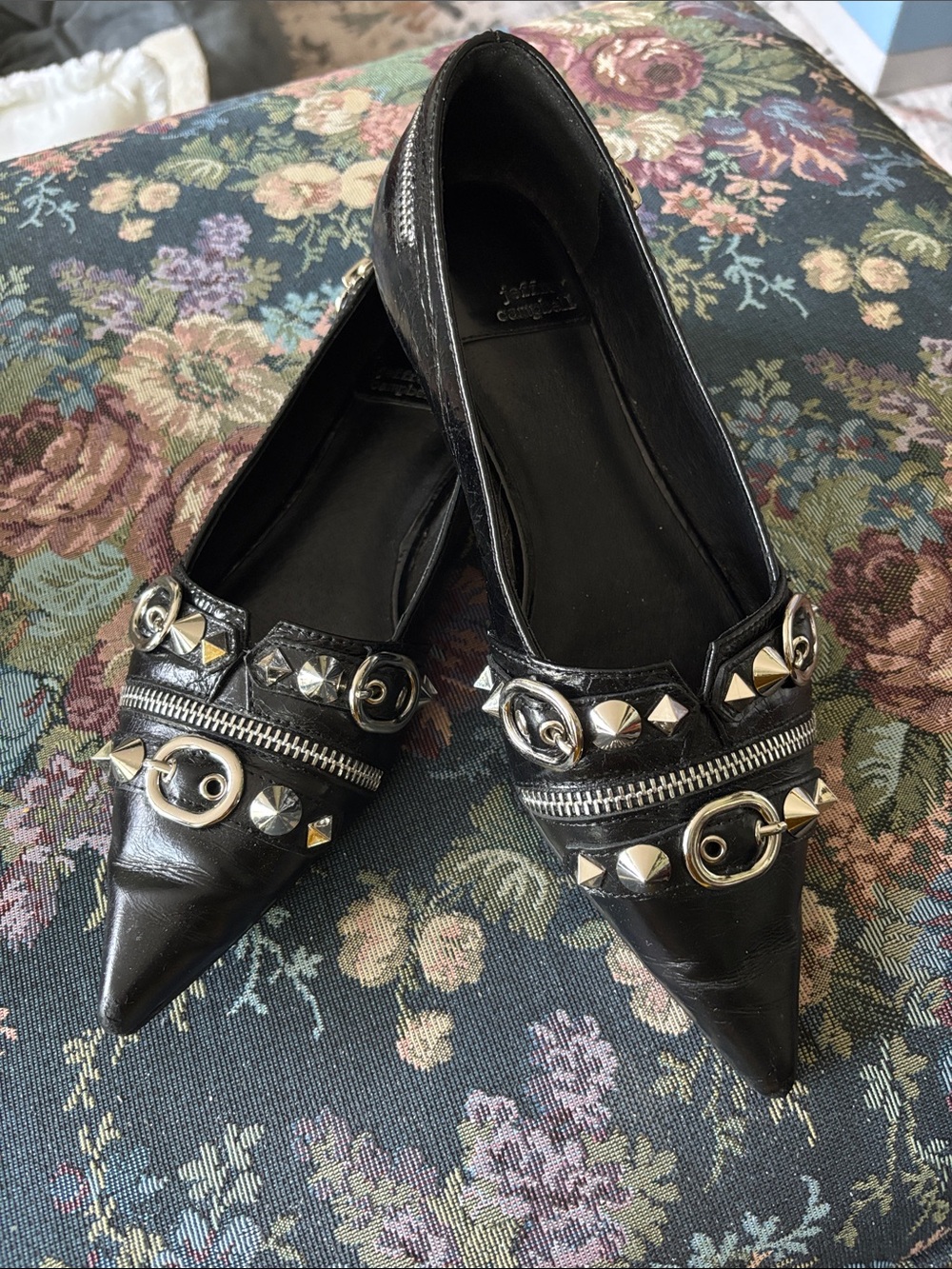 Jeffrey Campbell Black Pointed-Toe Studded Flats with Zipper Trim size 8